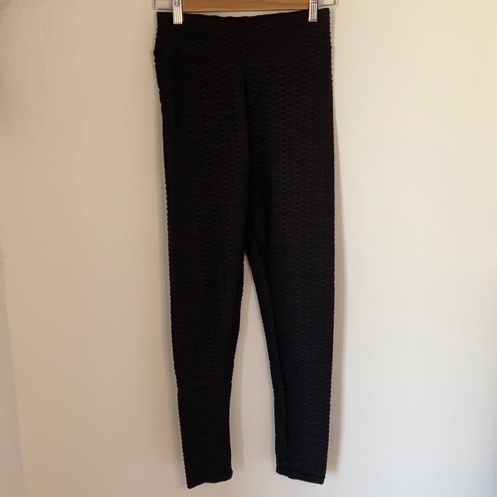 Textured leggings